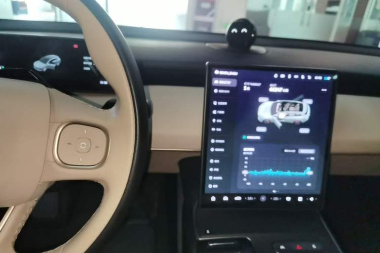 Used Nio ET5T 2023 75 kWh Touring Audio And AC Panel