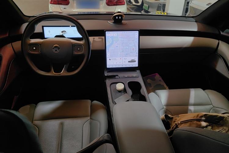 Used Nio ET5T 2023 75 kWh Touring Center Console