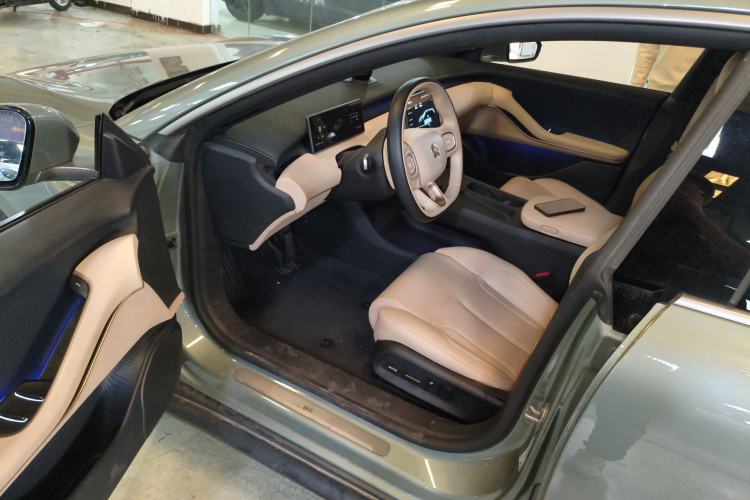 Used Nio ET5T 2023 75 kWh Touring Driver Seat