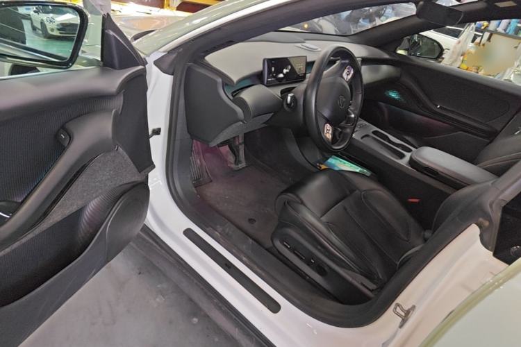 Used Nio ET5T 2023 75 kWh Touring Driver Seat
