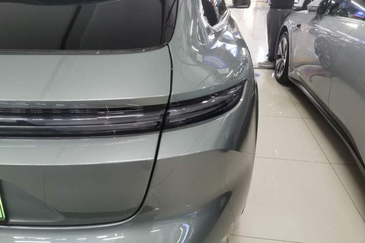 Used Nio ET5T 2023 75 kWh Touring Exterior 6
