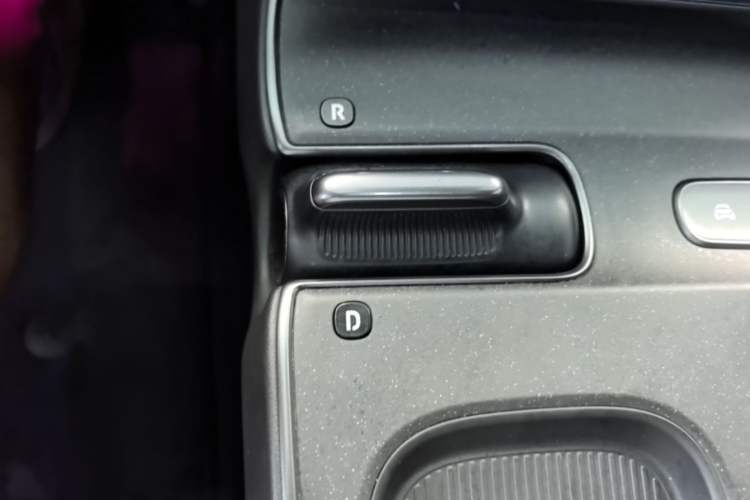 Used Nio ET5T 2023 75 kWh Touring Gear Lever
