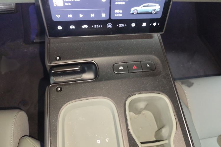 Used Nio ET5T 2023 75 kWh Touring Gear Lever