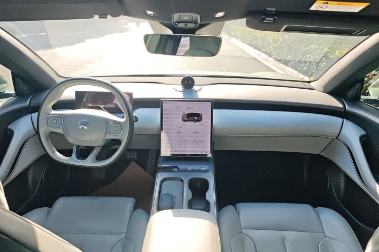 Used Nio ET5T 2023 75 kWh Touring Interior 2
