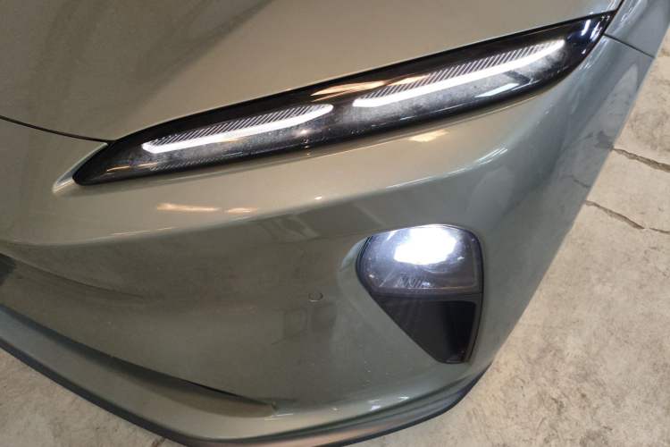 Used Nio ET5T 2023 75 kWh Touring Left Front Headlight