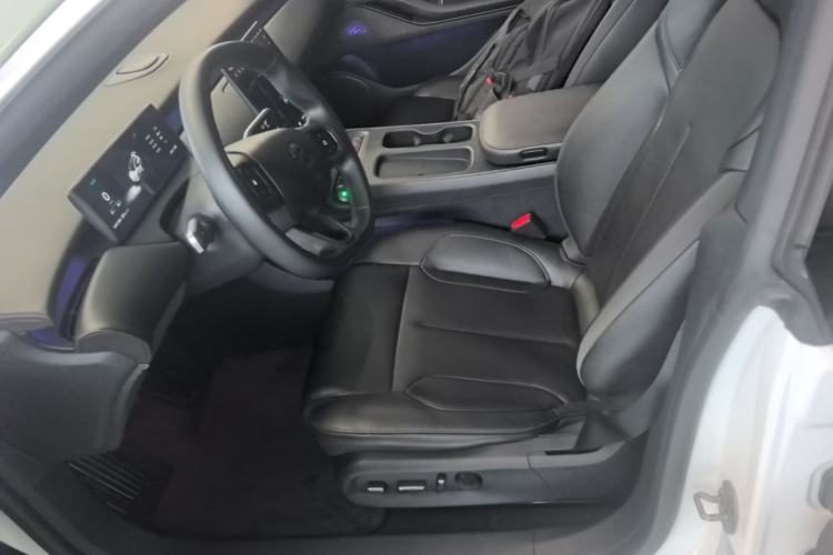 Used Nio ET5T 2023 75 kWh Touring Left Front Seat