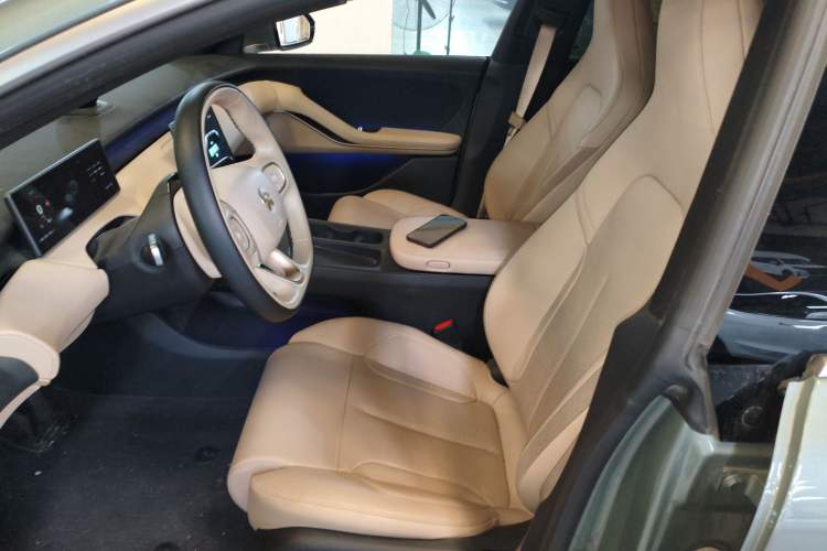 Used Nio ET5T 2023 75 kWh Touring Left Front Seat