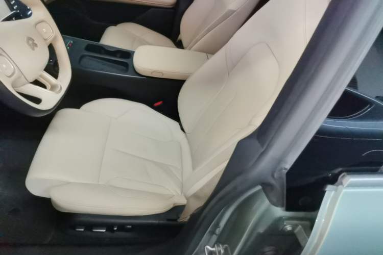 Used Nio ET5T 2023 75 kWh Touring Left Front Seat