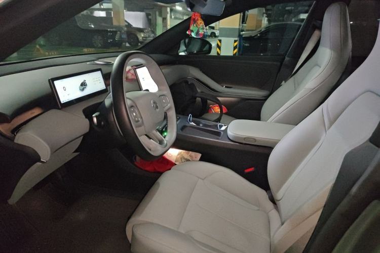 Used Nio ET5T 2023 75 kWh Touring Left Front Seat