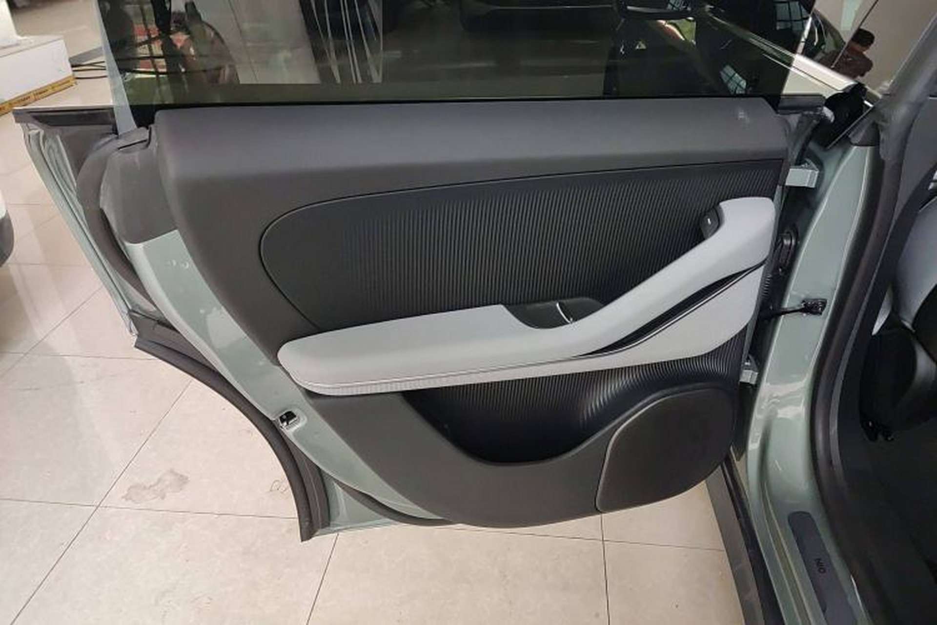 Used Nio ET5T 2023 75 kWh Touring Left Rear Door Interior