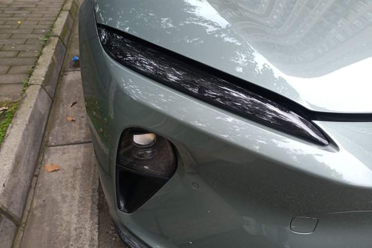 Used Nio ET5T 2023 75 kWh Touring Right Front Headlight