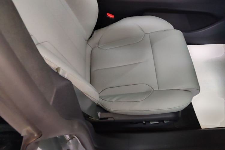 Used Nio ET5T 2023 75 kWh Touring Right Front Seat