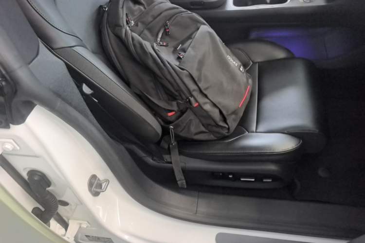 Used Nio ET5T 2023 75 kWh Touring Right Front Seat