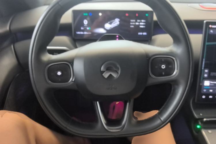 Used Nio ET5T 2023 75 kWh Touring Steering Wheel