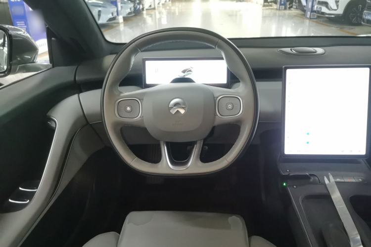 Used Nio ET5T 2023 75 kWh Touring Steering Wheel