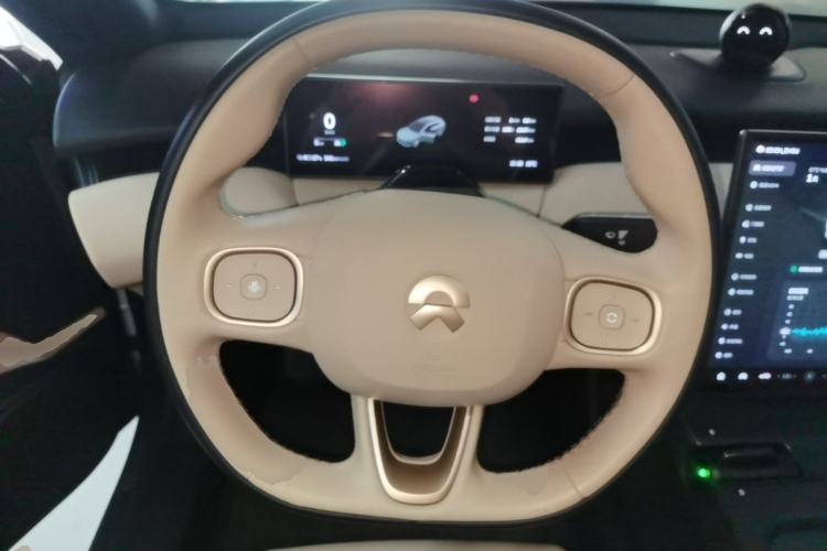 Used Nio ET5T 2023 75 kWh Touring Steering Wheel
