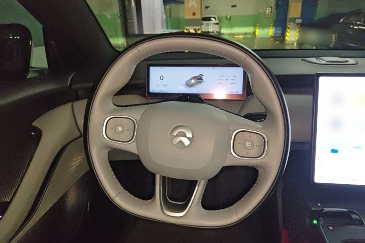 Used Nio ET5T 2023 75 kWh Touring Steering Wheel