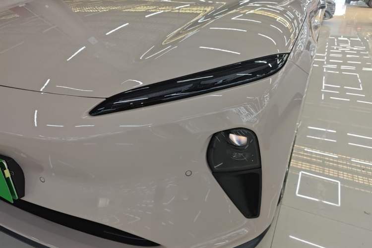 Used Nio ET5T 2023 75 kWh Touring Left Front Headlight