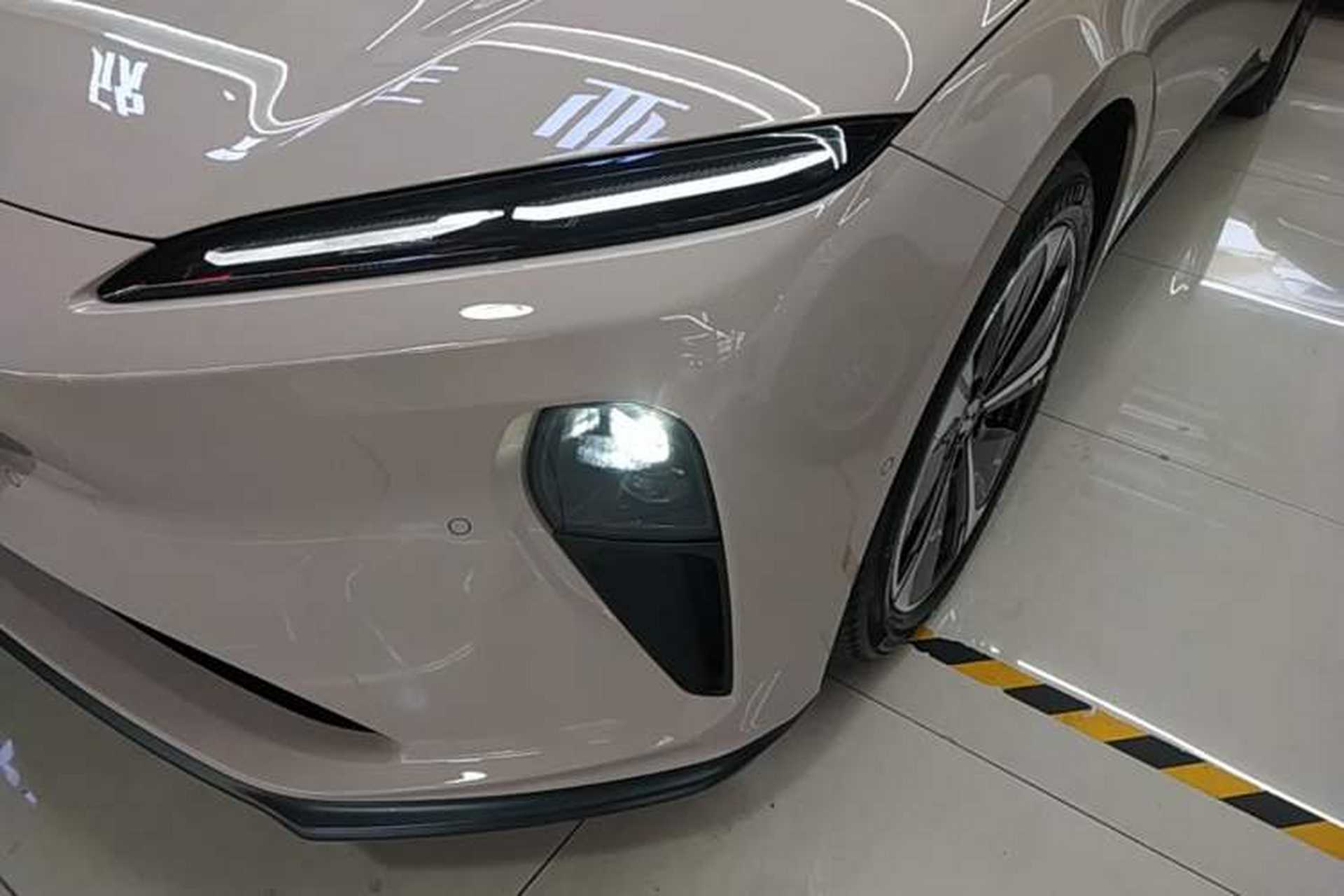Used Nio ET5T 2023 75 kWh Touring Left Front Headlight