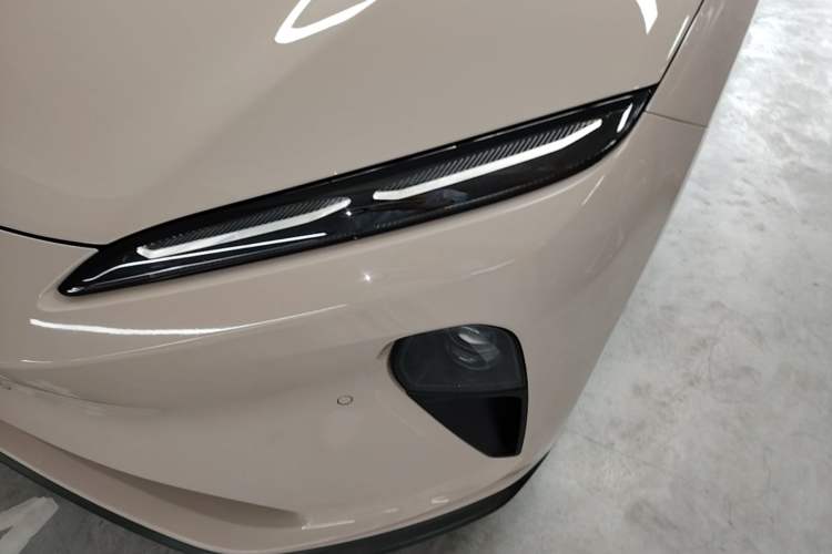 Used Nio ET5T 2023 75 kWh Touring Left Front Headlight