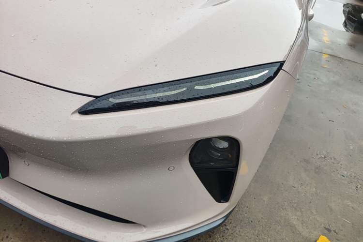 Used Nio ET5T 2023 75 kWh Touring Left Front Headlight