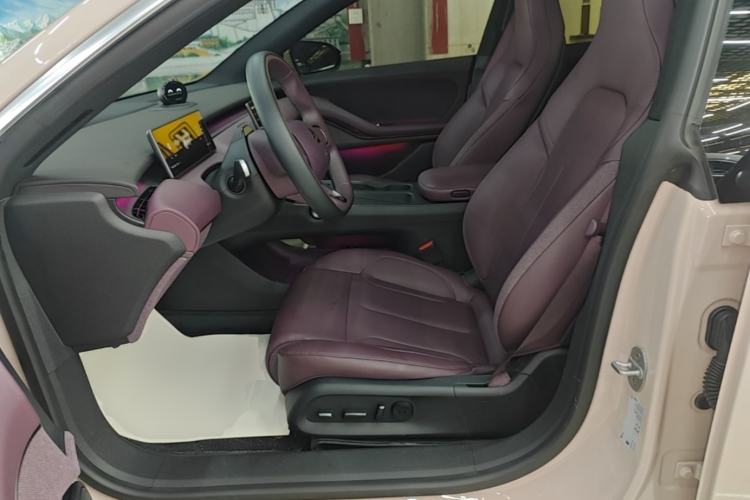 Used Nio ET5T 2023 75 kWh Touring Left Front Seat