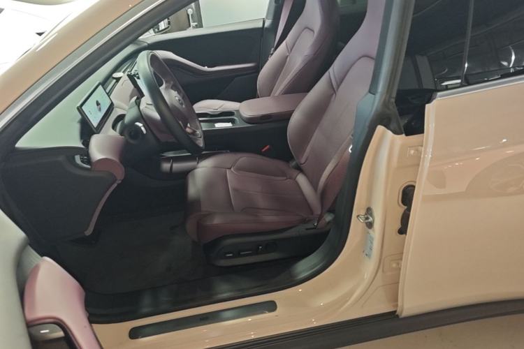 Used Nio ET5T 2023 75 kWh Touring Left Front Seat