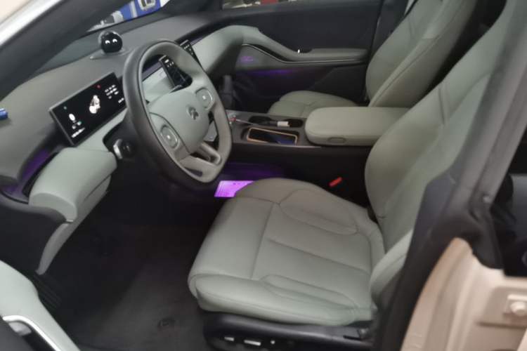 Used Nio ET5T 2023 75 kWh Touring Left Front Seat