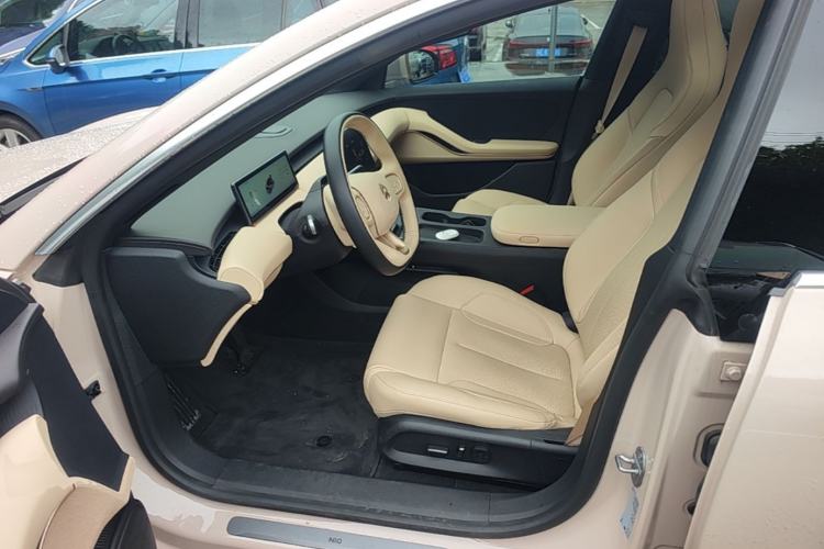 Used Nio ET5T 2023 75 kWh Touring Left Front Seat