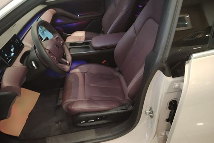 Used Nio ET5T 2023 75 kWh Touring Left Front Seat