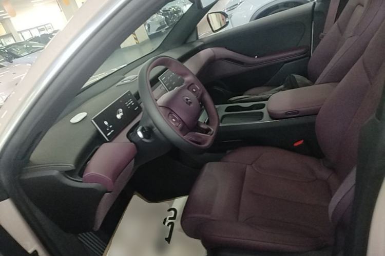 Used Nio ET5T 2023 75 kWh Touring Left Front Seat