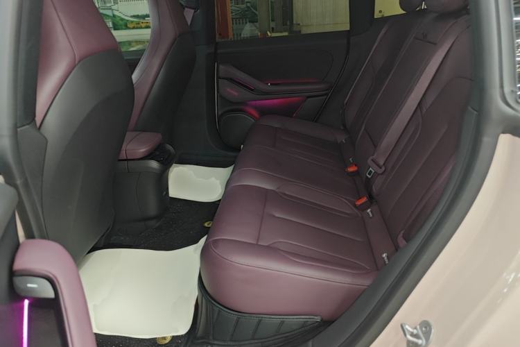 Used Nio ET5T 2023 75 kWh Touring Left Rear Seat