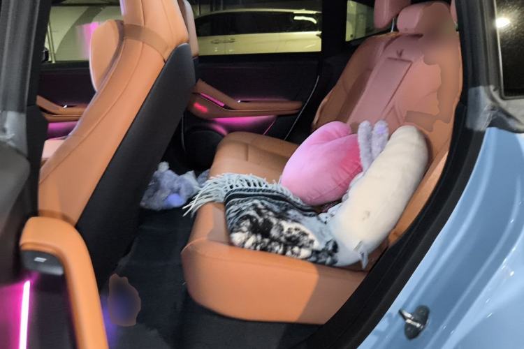 Used Nio ET5T 2023 75 kWh Touring Left Rear Seat