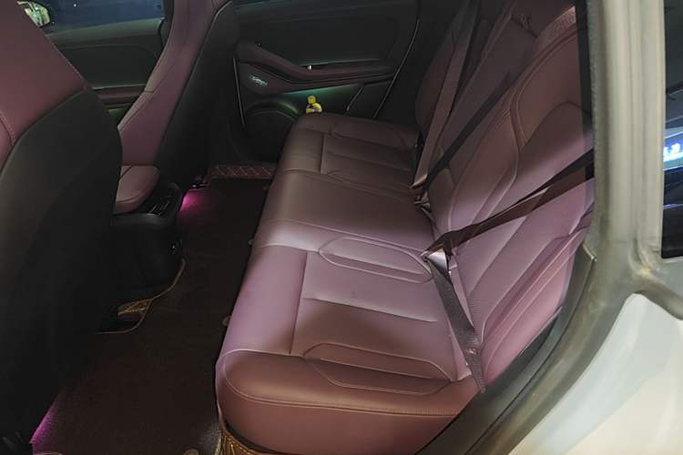 Used Nio ET5T 2023 75 kWh Touring Left Rear Seat