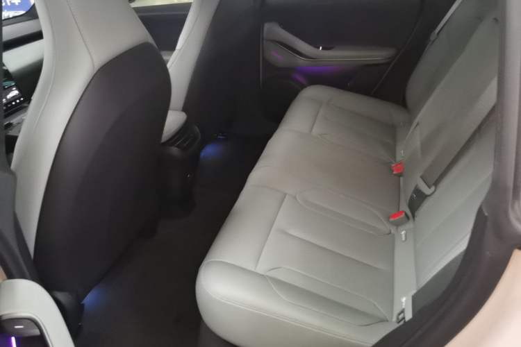Used Nio ET5T 2023 75 kWh Touring Left Rear Seat