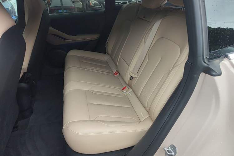 Used Nio ET5T 2023 75 kWh Touring Left Rear Seat