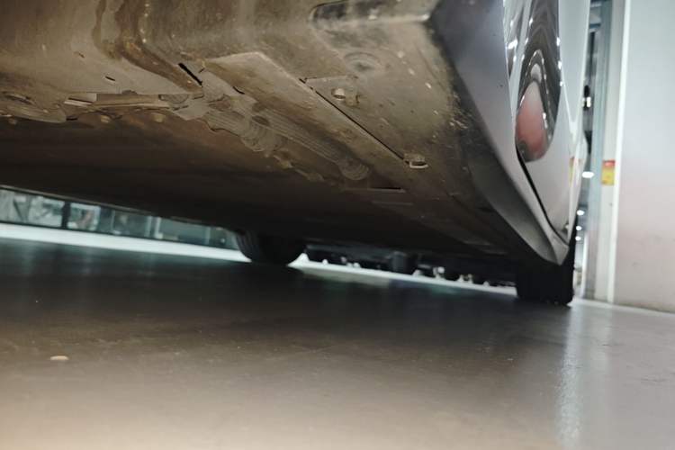 Used Nio ET5T 2023 75 kWh Touring Left Side Sill