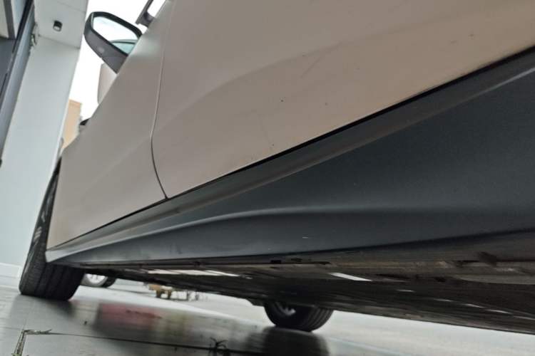 Used Nio ET5T 2023 100kWh Touring Left Side Sill