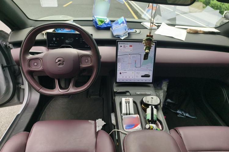 Used Nio ET5T 2023 75 kWh Touring Center Console