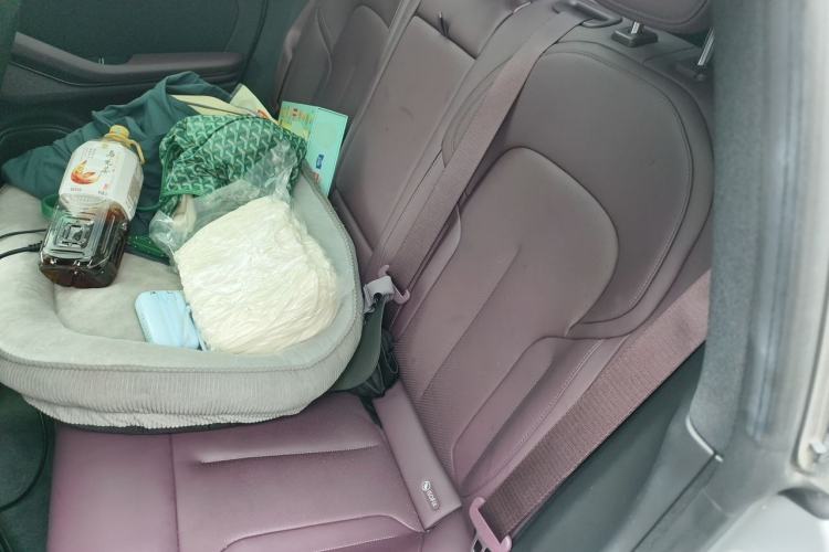 Used Nio ET5T 2023 75 kWh Touring Left Rear Seat