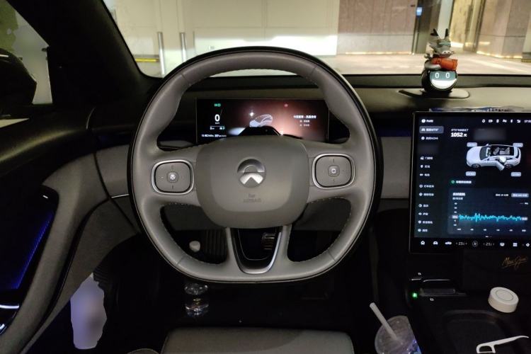 Used Nio ET5T 2023 75 kWh Touring Steering Wheel