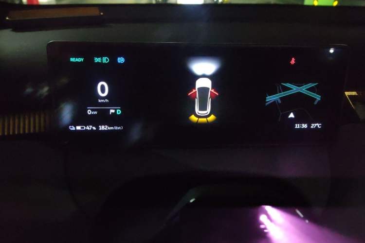 Used Nio ET5T 2023 75 kWh Touring Instrument Cluster
