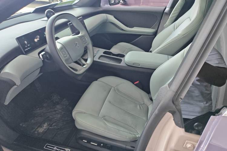 Used Nio ET5T 2023 75 kWh Touring Interior 1
