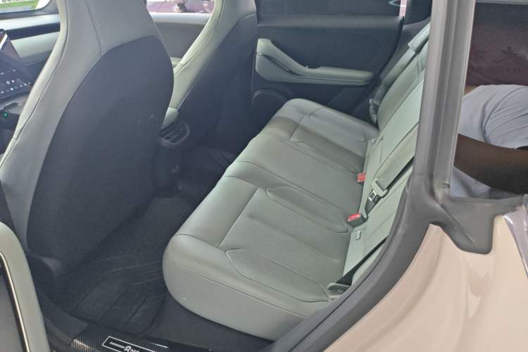 Used Nio ET5T 2023 75 kWh Touring Interior 2
