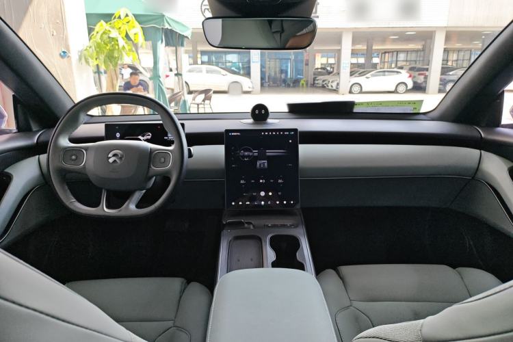 Used Nio ET5T 2023 75 kWh Touring Interior 3