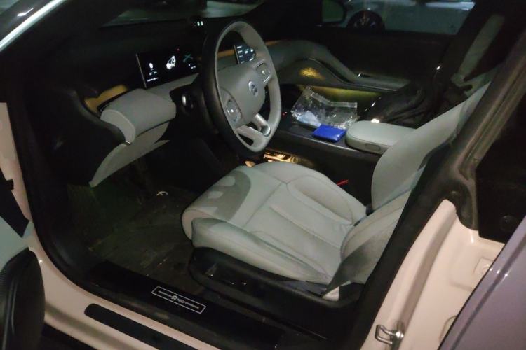 Used Nio ET5T 2023 75 kWh Touring Left Front Seat
