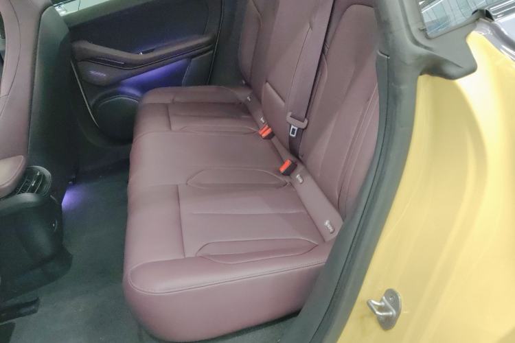 Used Nio ET5T 2023 75 kWh Touring Left Rear Seat