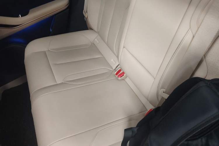 Used Nio ET5T 2023 75 kWh Touring Left Rear Seat