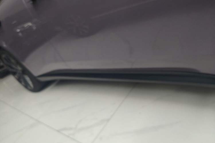 Used Nio ET5T 2023 75 kWh Touring Right Side Sill