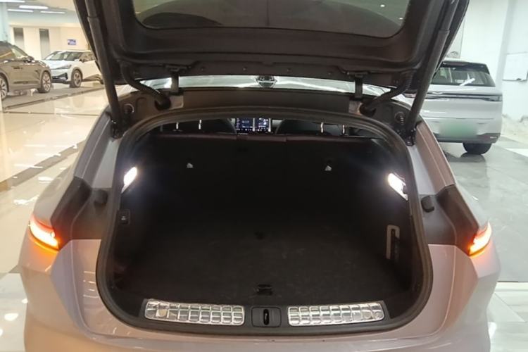 Used Nio ET5T 2023 75 kWh Touring Trunk